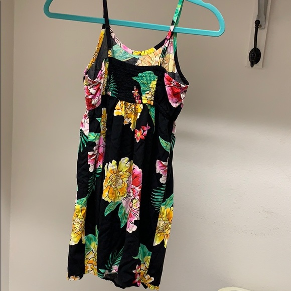 Cute summer dress☀️ - Picture 2 of 3